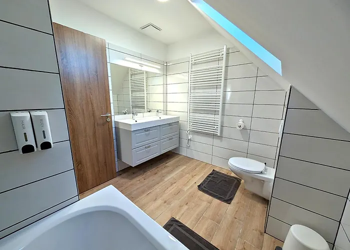 Monbuhim Four Apartman